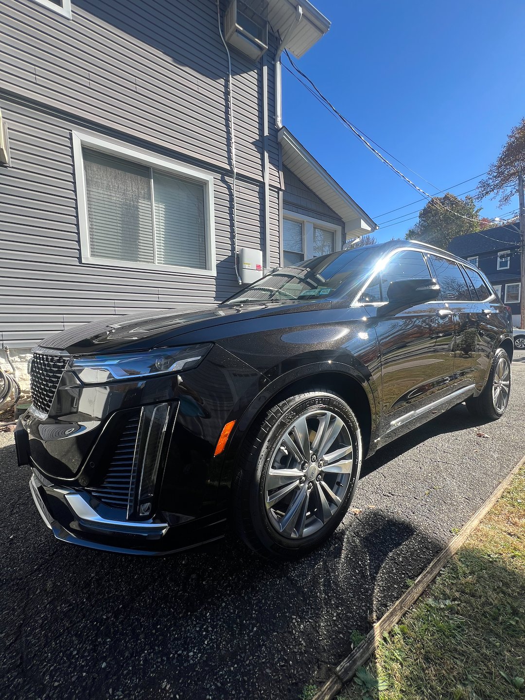 Drew’s Auto Detailing, Staten Island’s leading auto detailing company, recently completed an exterior detailing job in Great Kills, Staten Island, transforming a 2024 black Cadillac XT6